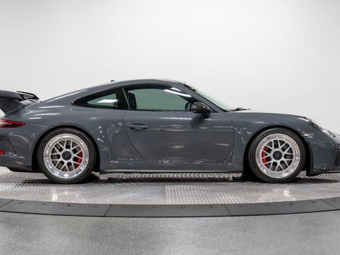 Used 2018 Porsche 911 GT3 RWD image 23