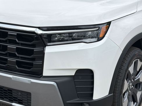 New 2026 Honda Pilot Touring image 11