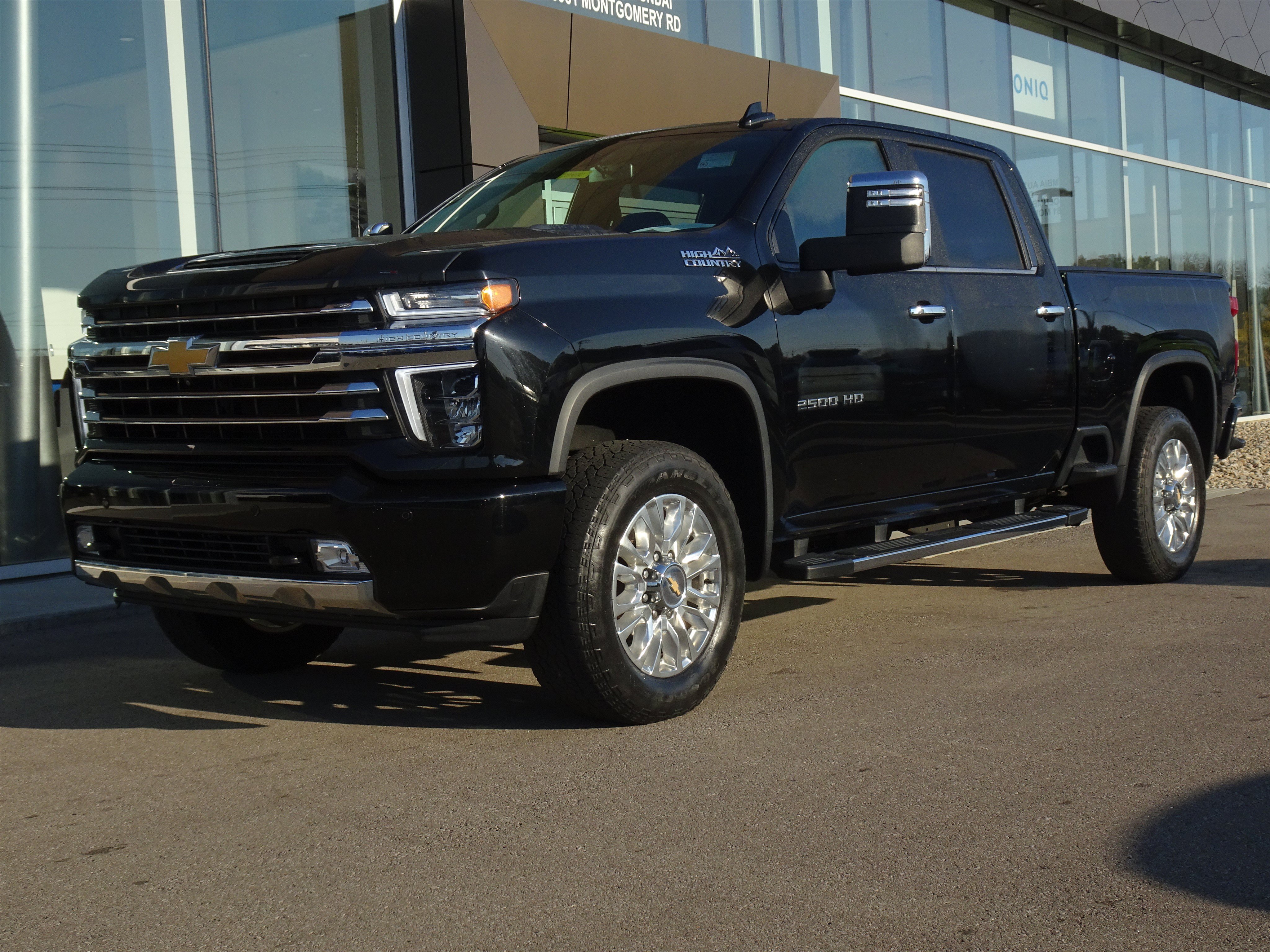 Used 2022 Chevrolet Silverado 2500 High Country w/ LPO, Dark Essentials Package AWD/4WD image 1