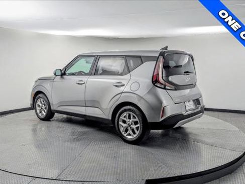 Used 2023 Kia Soul LX w/ Option Group 015 image 2