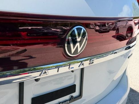 Used 2024 Volkswagen Atlas SEL Premium R-Line AWD/4WD image 18