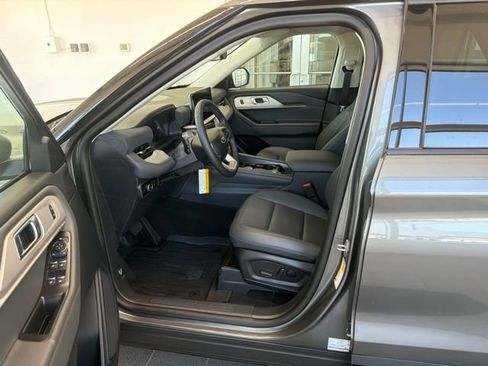 New 2026 Ford Explorer Active w/ Active Comfort Package AWD/4WD image 12