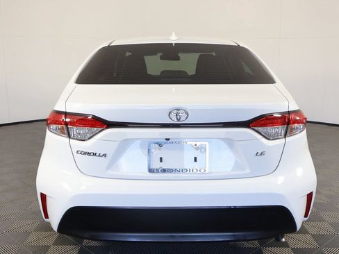 Used 2024 Toyota Corolla LE FWD image 5
