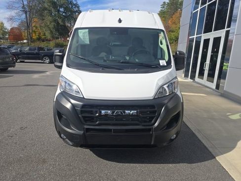 Used 2025 RAM ProMaster 3500 w/ Convenience Group image 2