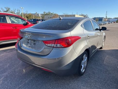 Used 2013 Hyundai Elantra GLS w/ Preferred Pkg image 3