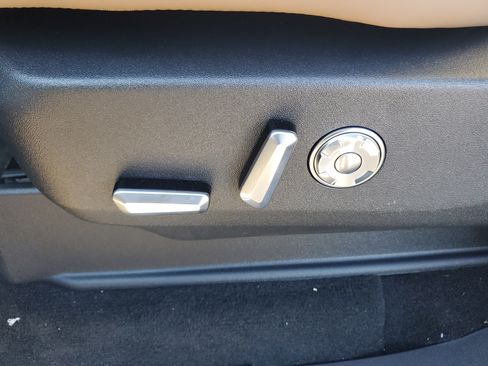 New 2026 Lincoln Navigator Black Label AWD/4WD image 13