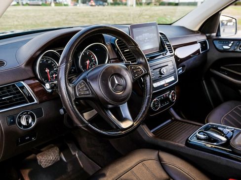 Used 2019 Mercedes-Benz GLS 450 4MATIC w/ Premium 1 Package image 18