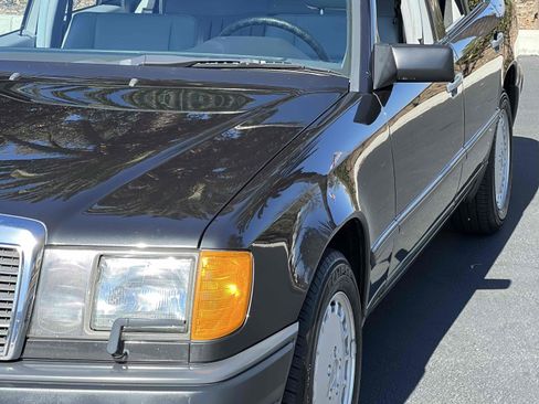 Used 1987 Mercedes-Benz 300 D Turbo image 64