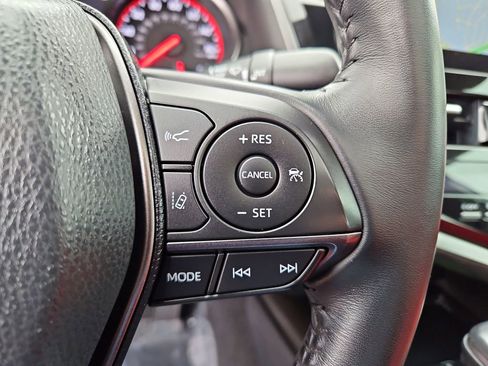 Used 2022 Toyota Camry XSE image 12