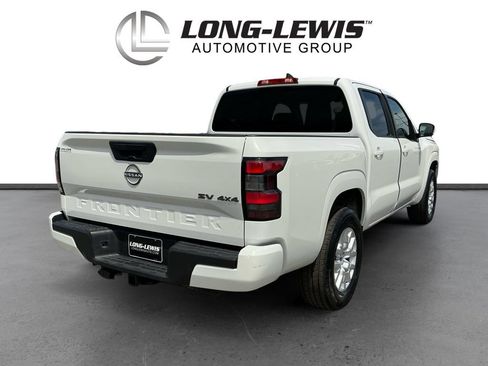 Used 2022 Nissan Frontier SV AWD/4WD image 7