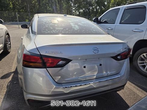Used 2022 Nissan Altima 2.5 SR FWD image 3