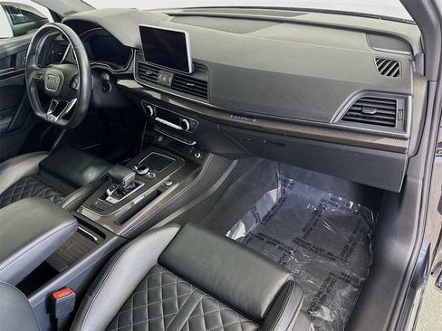 Used 2019 Audi SQ5 Premium Plus w/ Premium Plus Package image 31