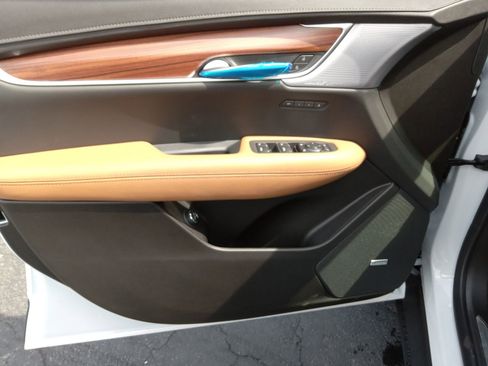 New 2026 Cadillac XT5 Premium Luxury image 9