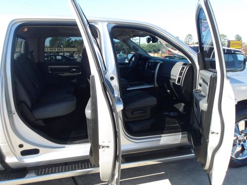 Used 2019 RAM 1500 Lone Star image 6