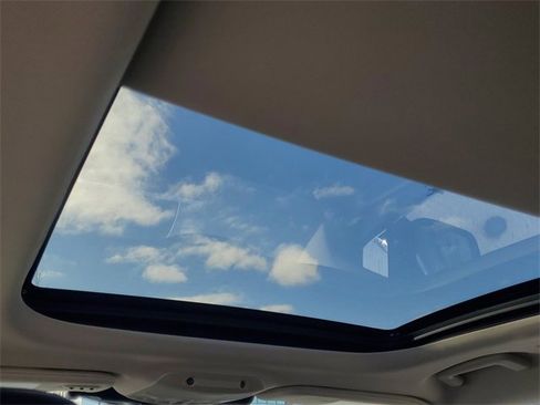 Certified 2023 Lincoln Nautilus Reserve image 31