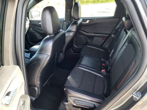 Used 2025 Ford Escape ST-Line Select AWD/4WD image 13