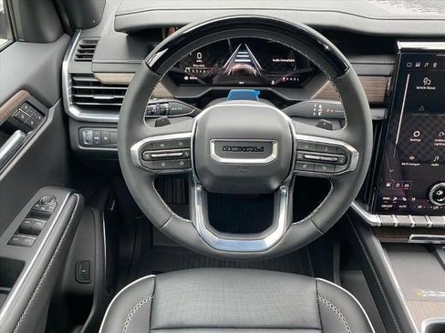 New 2026 GMC Acadia Denali image 8