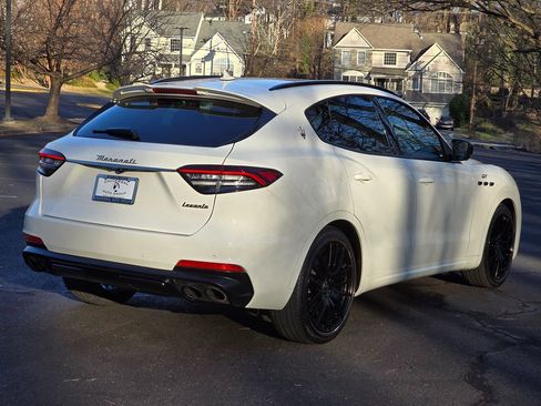 Used 2022 Maserati Levante GT image 6
