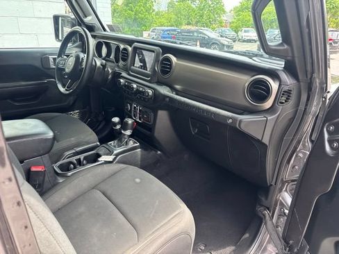 Used 2021 Jeep Wrangler Unlimited Sport AWD/4WD image 9