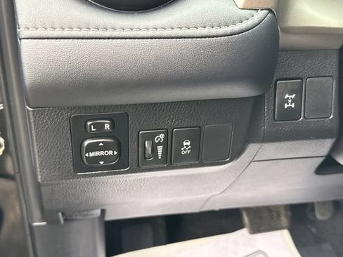 Used 2014 Toyota RAV4 XLE AWD/4WD image 33