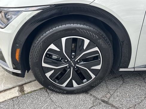 Used 2024 Kia EV6 Wind w/ Wind Technology Package image 12