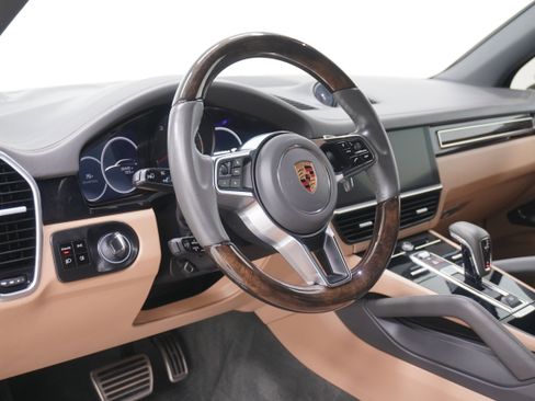 Used 2019 Porsche Cayenne S AWD/4WD image 10