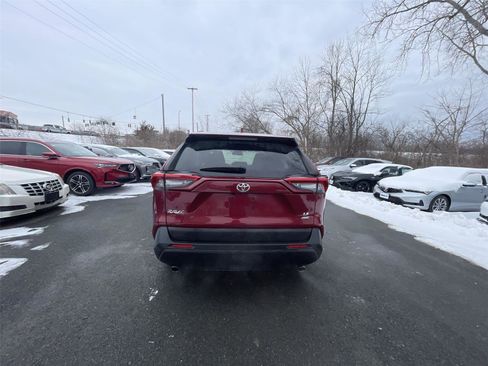 Used 2020 Toyota RAV4 LE w/ All Weather Liner Package image 29