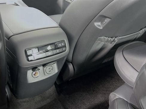 Certified 2025 Hyundai Palisade Calligraphy AWD/4WD image 24