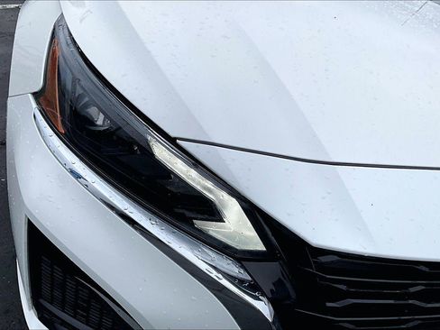 Used 2025 Nissan Altima 2.5 SV image 25