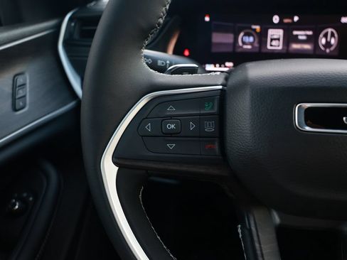 New 2026 Jeep Grand Cherokee L Limited AWD/4WD image 18
