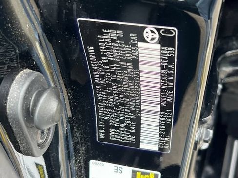 Used 2025 Toyota Corolla LE FWD image 39