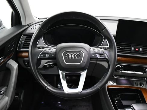 Used 2022 Audi Q5 2.0T Premium Plus w/ Premium Plus Package AWD/4WD image 9