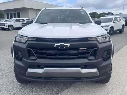 Used 2024 Chevrolet Colorado Trail Boss w/ Advanced Trailering Package AWD/4WD image 10