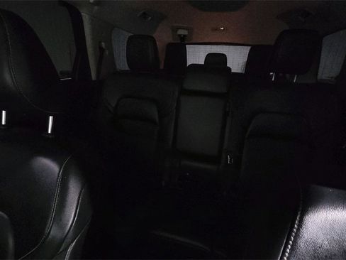 Used 2022 Nissan Pathfinder SL image 12