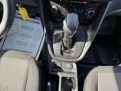 Used 2019 Ford Transit Connect XL FWD image 24