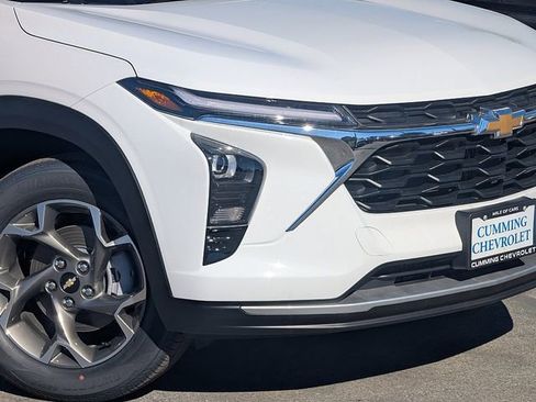 New 2026 Chevrolet Trax LT image 3