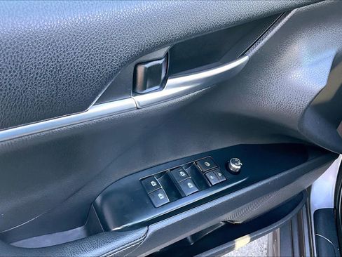 Certified 2020 Toyota Camry XSE image 32