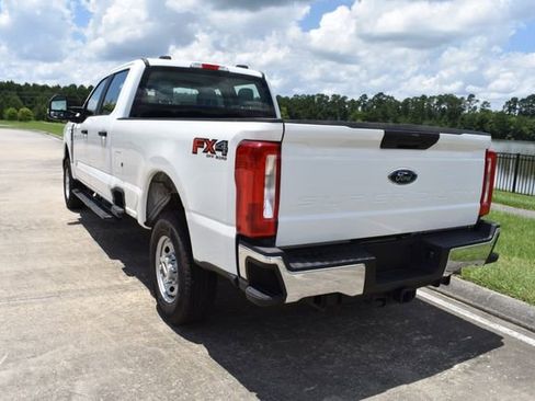 Used 2023 Ford F250 XL w/ FX4 Off-Road Package AWD/4WD image 4