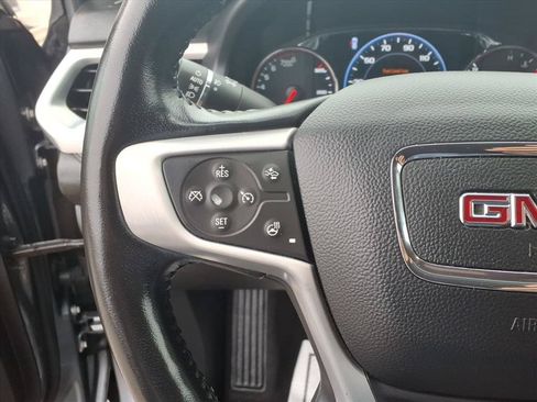 Used 2021 GMC Acadia SLT w/ Technology Package FWD image 19