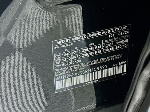 Used 2024 Mercedes-Benz EQB 250+ image 12