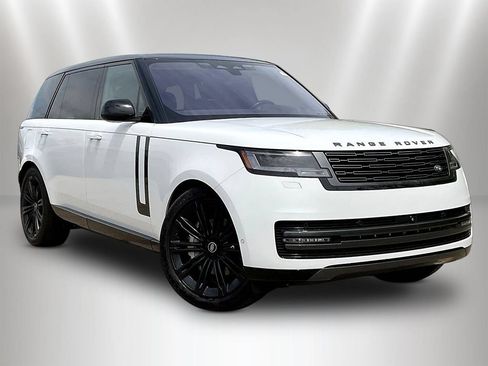 Used 2023 Land Rover Range Rover Long Wheelbase SE AWD/4WD image 3