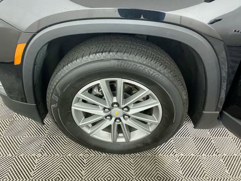 Used 2022 Chevrolet Traverse LT image 10