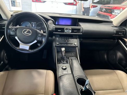Used 2020 Lexus IS 300 w/ Navigation Package RWD image 11