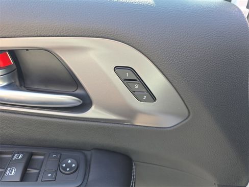 New 2026 Chrysler Pacifica Select image 19