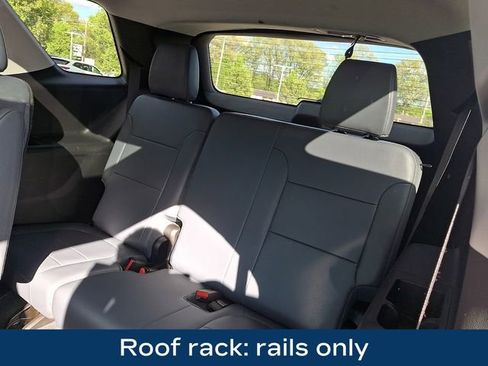Used 2021 Chevrolet Traverse Premier AWD/4WD image 23