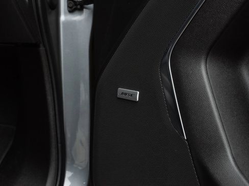 Used 2021 Chevrolet Suburban LT image 20