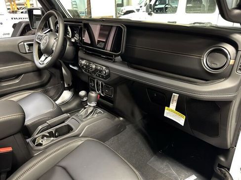 New 2024 Jeep Wrangler Sahara w/ Technology Group image 27