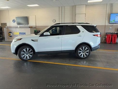 Used 2017 Land Rover Discovery HSE AWD/4WD image 5