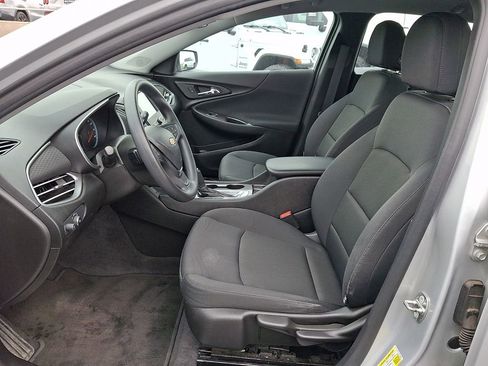 Used 2017 Chevrolet Malibu LS FWD image 13