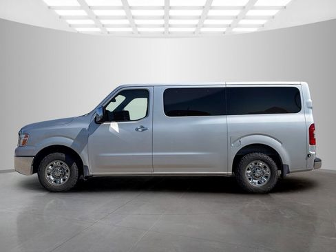 Used 2016 Nissan NV 3500 SL RWD image 6
